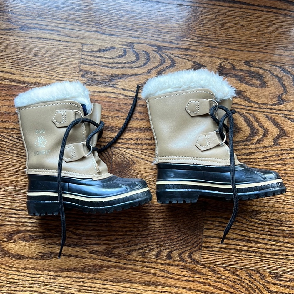 Sorel Ram Winter boots.  Kids size 10.  Gently used.